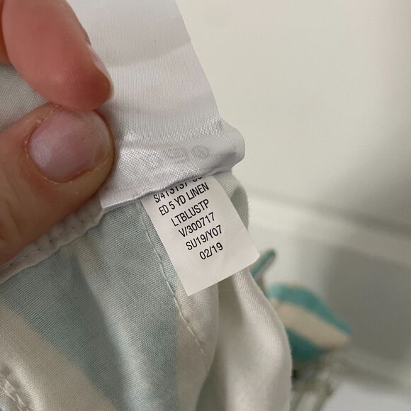 Old Navy Blue & White Striped Everyday Short Boxer Shorts Linen Blend - Size 4 - Picture 6 of 6